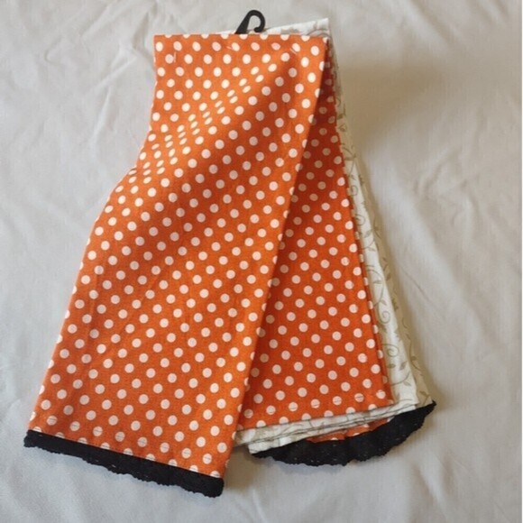 Set of 2 Halloween Theme Kitchen Towels - Picture 2 of 6